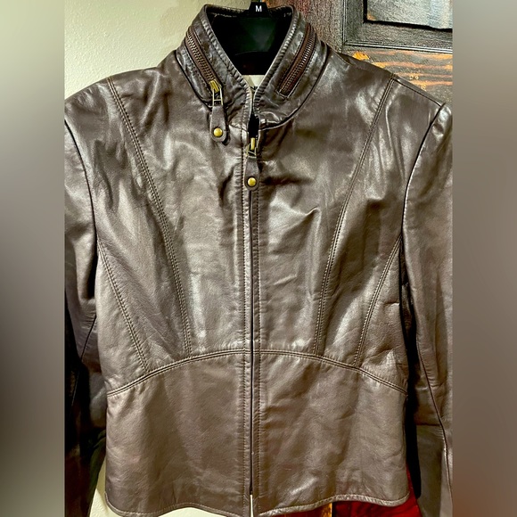 Emanuel Ungaro Leather Jacket - size is 8/20 - would be classified as sm/med - Picture 6 of 6